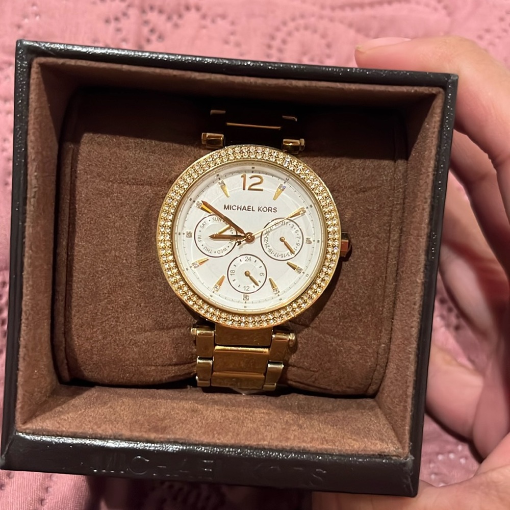 Women’s Michael kors gold watch